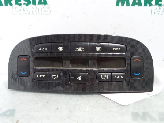 Heater control panel from a Peugeot 607 (9D/U) 2.2 HDi 16V FAP 2002