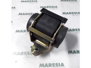 Used Rear seatbelt, centre Peugeot 607 (9D/U) 2.2 HDi 16V FAP Price € 35,00 Margin scheme offered by Maresia Parts