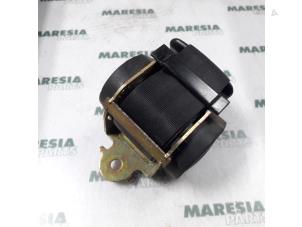 Used Rear seatbelt, left Peugeot 607 (9D/U) 2.2 HDi 16V FAP Price € 50,00 Margin scheme offered by Maresia Parts
