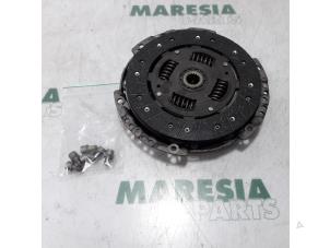 Used Clutch kit (complete) Fiat Fiorino (225) 1.3 JTD 16V Multijet Price € 105,00 Margin scheme offered by Maresia Parts