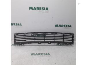 Used Grille Renault Espace Price € 30,00 Margin scheme offered by Maresia Parts