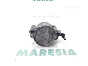 Used Vacuum pump (diesel) Citroen C4 Berline (LC) 1.6 HDi 16V Price € 50,00 Margin scheme offered by Maresia Parts