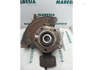 Used Knuckle, front right Peugeot 607 (9D/U) 2.2 HDi 16V FAP Price € 90,00 Margin scheme offered by Maresia Parts