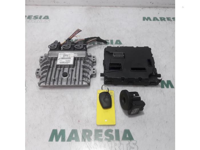 Used Engine management computer Renault Kangoo Express (FW) 1.5 dCi 90 FAP Price € 262,50 Margin scheme offered by Maresia Parts
