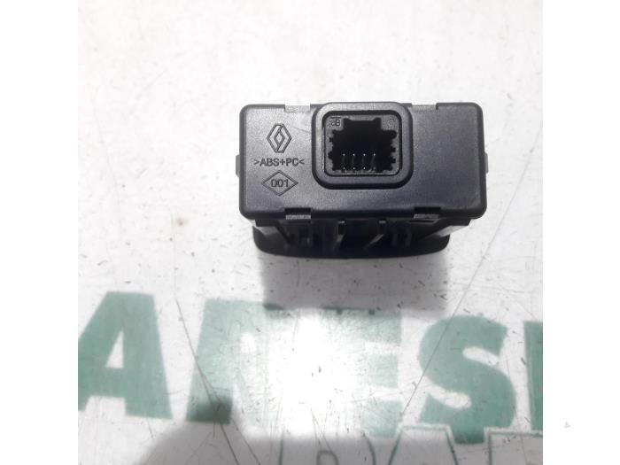 AUX / USB connection from a Renault Kangoo Express (FW) 1.5 dCi 90 FAP 2010