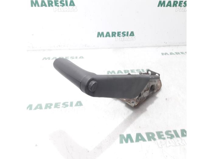 Gebrauchte Handbremsgriff Renault Kangoo Express (FW) 1.5 dCi 90 FAP Preis € 65,00 Margenregelung angeboten von Maresia Parts