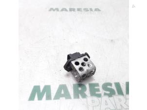 Used Cooling fan resistor Renault Kangoo Express (FW) 1.5 dCi 90 FAP Price € 25,00 Margin scheme offered by Maresia Parts