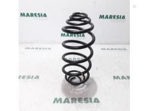 Used Rear coil spring Renault Kangoo Express (FW) 1.5 dCi 90 FAP Price € 42,00 Margin scheme offered by Maresia Parts