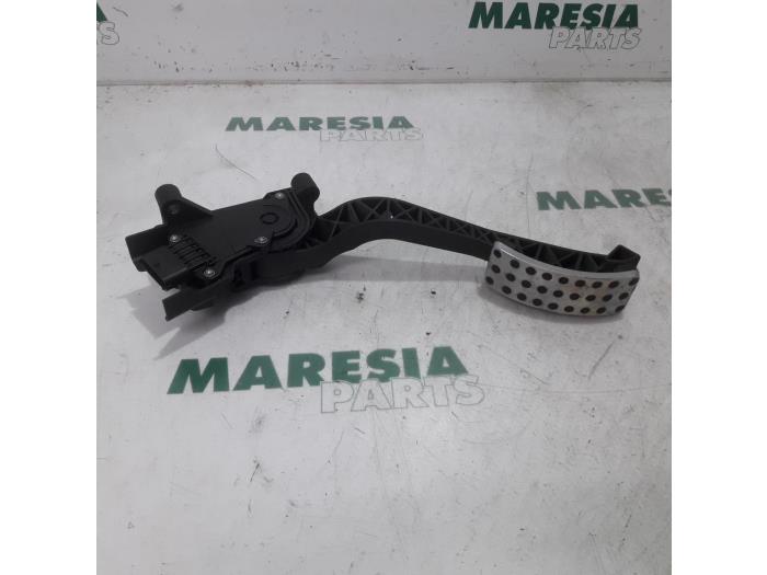 Begagnade Gaspedalsensor Alfa Romeo GT (937) 1.9 JTD 16V Multijet Pris € 40,00 Marginaltabell erbjuds av Maresia Parts
