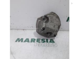 Used Engine mount Peugeot 206 CC (2D) 1.6 16V Price € 20,00 Margin scheme offered by Maresia Parts