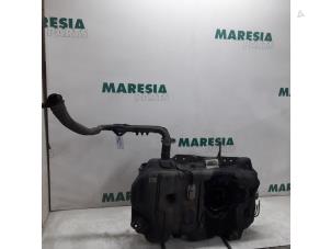 Used Tank Fiat Scudo (270) 2.0 D Multijet Price € 254,10 Inclusive VAT offered by Maresia Parts
