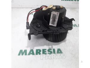 Używane Silnik wentylatora nagrzewnicy Fiat Scudo (270) 2.0 D Multijet Cena € 30,25 Z VAT oferowane przez Maresia Parts