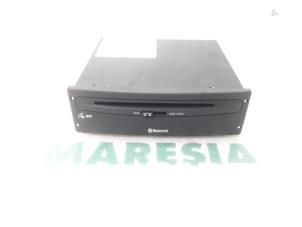 Used Navigation module Renault Espace (JK) 2.0 dCi 16V 150 FAP Price € 210,00 Margin scheme offered by Maresia Parts