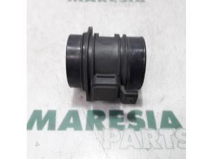 Used Airflow meter Renault Espace (JK) 2.0 dCi 16V 150 FAP Price € 105,00 Margin scheme offered by Maresia Parts