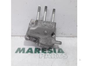 Usagé Support moteur Fiat 500 (312) 1.2 69 Prix € 30,00 Règlement à la marge proposé par Maresia Parts