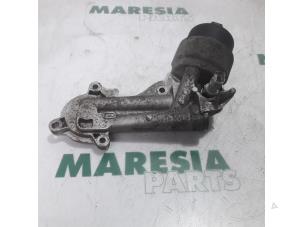 Used Oil filter holder Peugeot 307 (3A/C/D) 1.4 16V Price € 35,00 Margin scheme offered by Maresia Parts