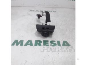Used Reversing camera Citroen C4 Picasso (3D/3E) 1.6 e-HDi 115 Price € 80,00 Margin scheme offered by Maresia Parts