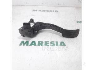 Used Throttle pedal position sensor Citroen C4 Picasso (3D/3E) 1.6 e-HDi 115 Price € 30,00 Margin scheme offered by Maresia Parts