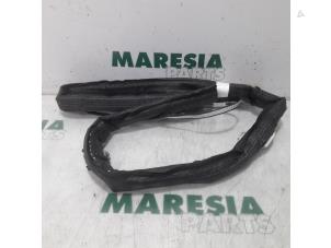 Used Roof curtain airbag, right Citroen C4 Picasso (3D/3E) 1.6 e-HDi 115 Price € 80,00 Margin scheme offered by Maresia Parts