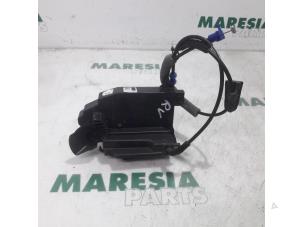 Usagé Serrure avant droite Citroen C4 Picasso (3D/3E) 1.6 e-HDi 115 Prix € 60,00 Règlement à la marge proposé par Maresia Parts