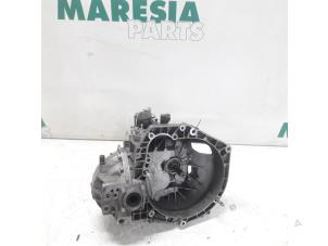 Używane Skrzynia biegów Lancia Delta Cena € 735,00 Procedura marży oferowane przez Maresia Parts