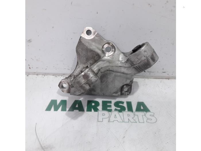 Used Engine mount Citroen C4 Grand Picasso (UA) 2.0 HDiF 16V 135 Price € 35,00 Margin scheme offered by Maresia Parts