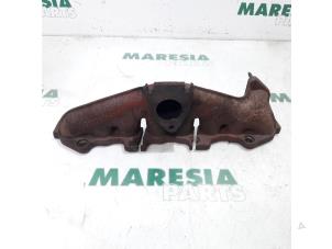 Used Exhaust manifold Citroen C4 Grand Picasso (UA) 2.0 HDiF 16V 135 Price € 50,00 Margin scheme offered by Maresia Parts