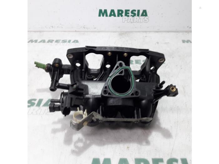 Begagnade Insugsrör Fiat Panda (169) 1.2 Fire Pris € 40,00 Marginaltabell erbjuds av Maresia Parts