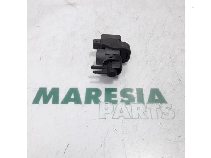 Turbo pressure regulator from a Renault Master IV (MA/MB/MC/MD/MH/MF/MG/MH) 2.3 dCi 16V 2015