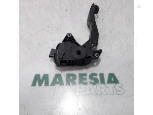 Used Throttle pedal position sensor Renault Master IV (MA/MB/MC/MD/MH/MF/MG/MH) 2.3 dCi 16V Price € 60,50 Inclusive VAT offered by Maresia Parts