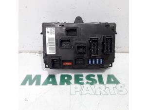 Used Fuse box Peugeot 407 SW (6E) 2.0 HDiF 16V Price € 90,00 Margin scheme offered by Maresia Parts