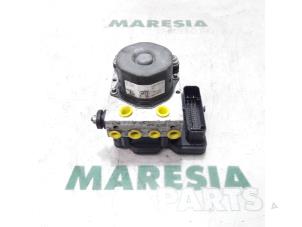 Usagé Pompe ABS Citroen C4 Picasso (3D/3E) 1.6 e-HDi 115 Prix € 178,50 Règlement à la marge proposé par Maresia Parts
