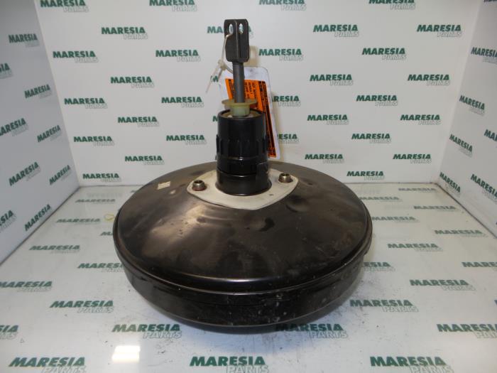Begagnade Bromsservo Renault Grand Scénic II (JM) 1.9 dCi 120 Pris € 40,00 Marginaltabell erbjuds av Maresia Parts