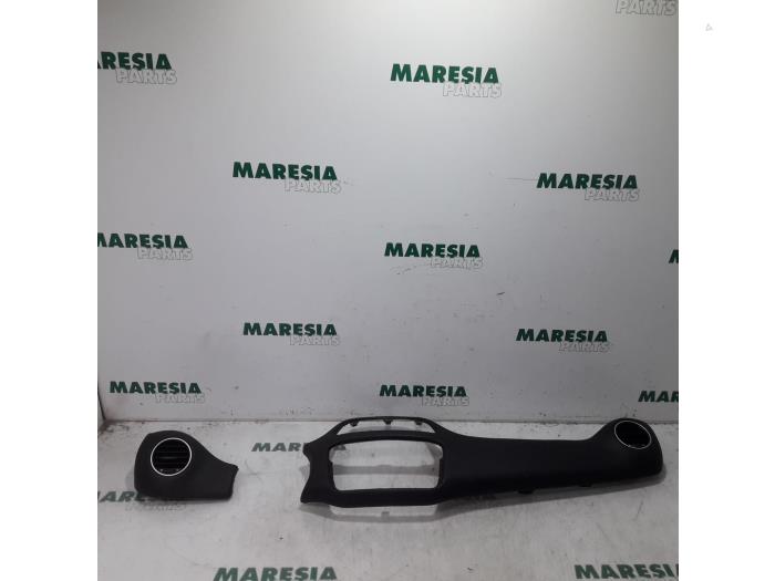 Używane Panel Fiat Punto Evo (199) 1.3 JTD Multijet 85 16V Euro 5 Cena € 75,00 Procedura marży oferowane przez Maresia Parts