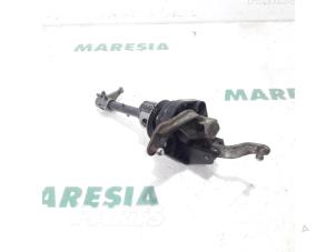 Used Gearbox mechanism Renault Kangoo Express (FW) 1.5 dCi 90 FAP Price € 30,00 Margin scheme offered by Maresia Parts