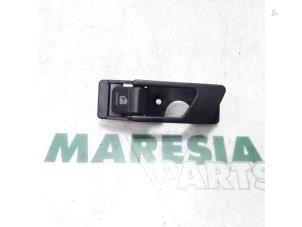 Gebrauchte Türgriff 2-türig links Fiat Barchetta (183) 1.8 16V Preis € 50,00 Margenregelung angeboten von Maresia Parts