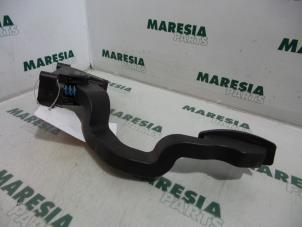 Used Throttle pedal position sensor Fiat Stilo MW (192C) 1.6 16V Price € 25,00 Margin scheme offered by Maresia Parts