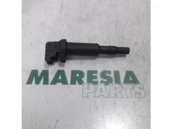 Ignition coil from a Citroën C4 Picasso (UD/UE/UF) 1.6 16V VTi 120 2009