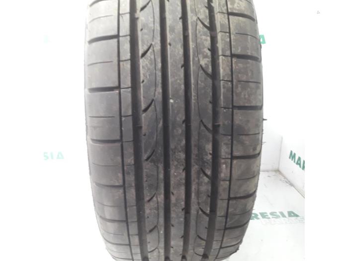 Tyre from a Renault Laguna II Grandtour (KG) 1.9 dCi 120 2002