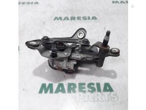 Used Front wiper motor Peugeot 407 SW (6E) 2.2 16V Price € 50,00 Margin scheme offered by Maresia Parts