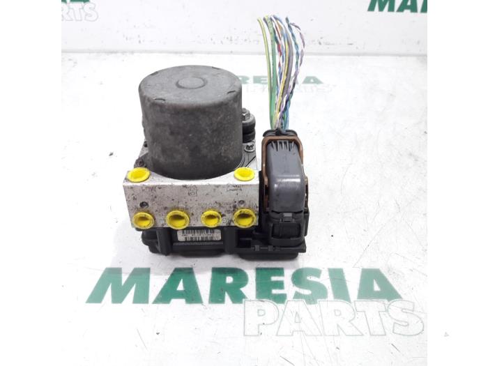 Usagé Bloc ABS Fiat Scudo (270) 2.0 D Multijet Prix € 145,19 Prix TTC proposé par Maresia Parts