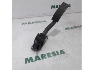 Używane Czujnik polozenia pedalu gazu Alfa Romeo 159 Sportwagon (939BX) 1.8 MPI 16V Cena € 50,00 Procedura marży oferowane przez Maresia Parts