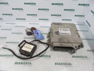Używane Komputer sterowania silnika Fiat Brava (182B) 1.6 16V Cena € 35,00 Procedura marży oferowane przez Maresia Parts
