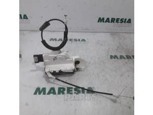 Usagé Serrure portière mécanique 4portes avant gauche Citroen C3 (SC) 1.0 Vti 68 12V Prix € 25,00 Règlement à la marge proposé par Maresia Parts