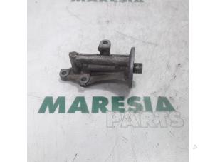 Usados Soporte de filtro de aceite Citroen C1 1.0 12V Precio € 25,00 Norma de margen ofrecido por Maresia Parts