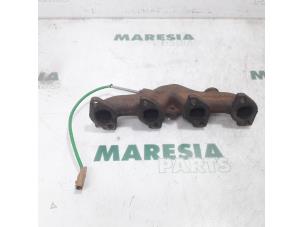 Used Exhaust manifold Renault Twingo II (CN) 1.5 dCi 90 FAP Price € 75,00 Margin scheme offered by Maresia Parts