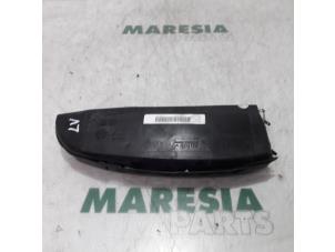 Used Seat airbag (seat) Renault Clio II (BB/CB) 1.6 16V Price € 25,00 Margin scheme offered by Maresia Parts
