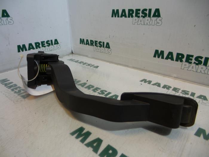 Begagnade Gaspedalsensor Peugeot 206 (2A/C/H/J/S) 1.4 HDi Pris € 35,00 Marginaltabell erbjuds av Maresia Parts