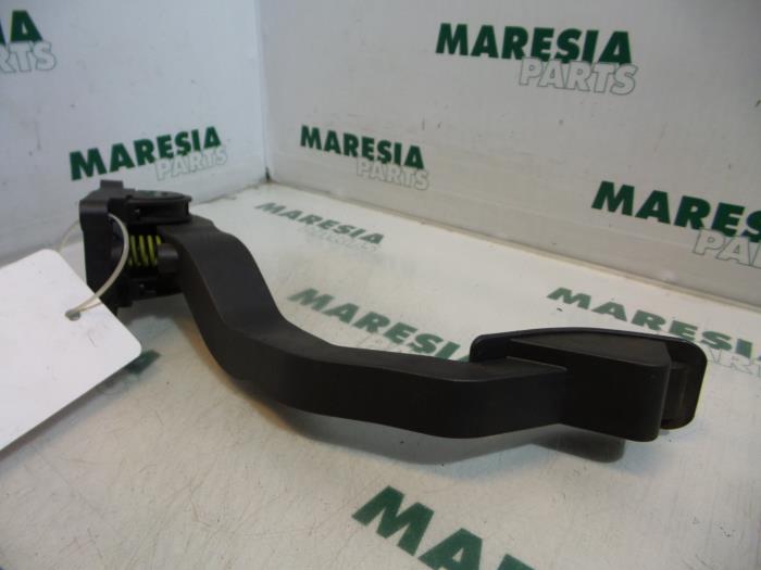 Begagnade Gaspedalsensor Peugeot 206 (2A/C/H/J/S) 1.4 HDi Pris € 35,00 Marginaltabell erbjuds av Maresia Parts