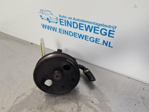 Used Power steering pump Volvo S40 (VS) 2.0 16V Price € 40,00 Margin scheme offered by Auto- en demontagebedrijf Eindewege